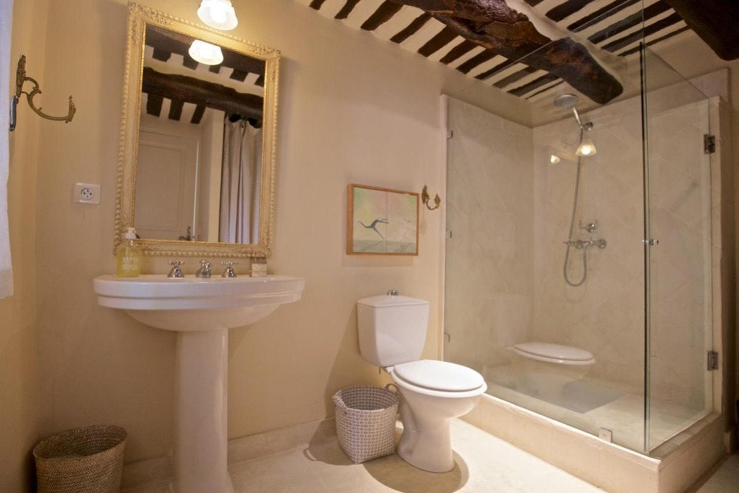 Aurelia Apartment *