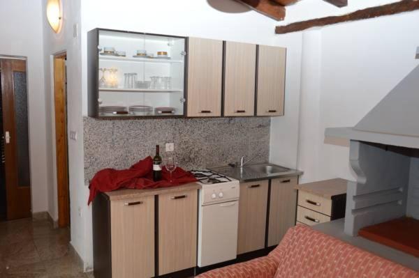 Aurelia Apartment