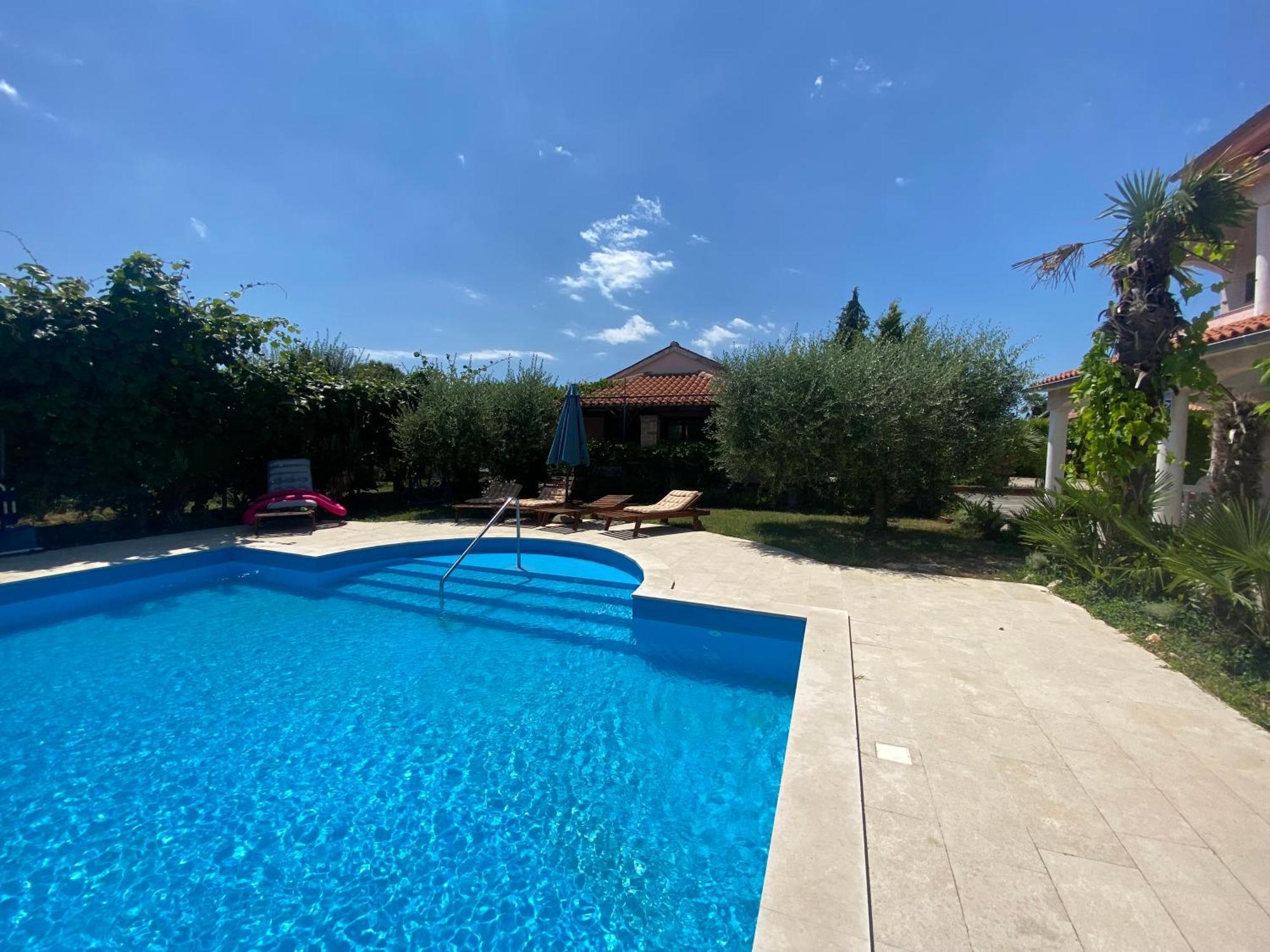 Aurelia Apartment